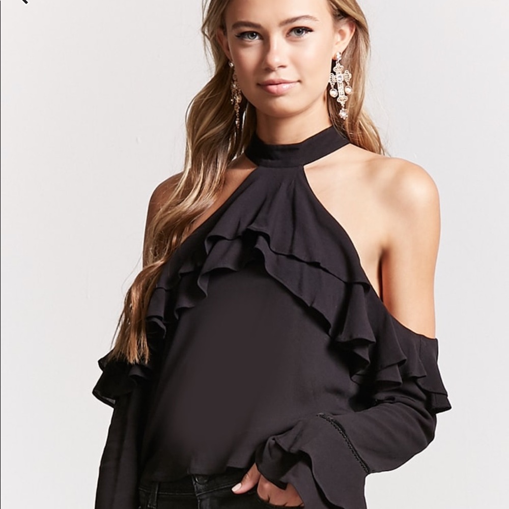 Forever 21 open shoulder ruffle top✨